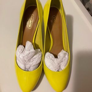 Coach Nala Patent Bright Citrine Pumps womens size 7.5